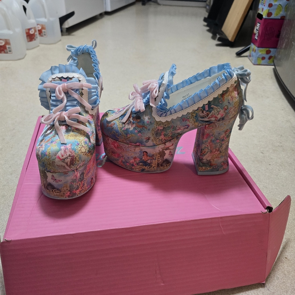 Divine opulence platform loafers- dolls kill- sugar thrillz- size 5